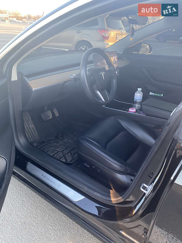Седан Tesla Model 3 2019 в Днепре