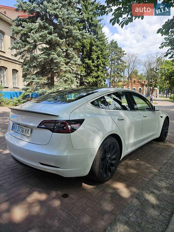 Седан Tesla Model 3 2019 в Сумах