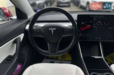 Седан Tesla Model 3 2018 в 