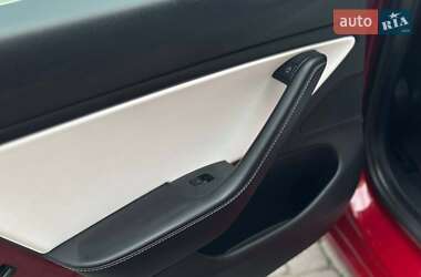 Седан Tesla Model 3 2018 в 