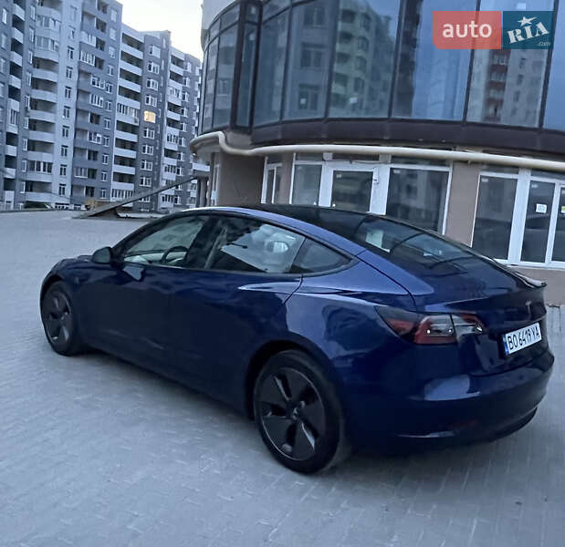 Седан Tesla Model 3 2023 в Тернополе