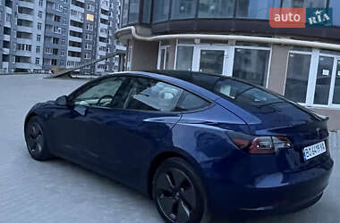 Седан Tesla Model 3 2023 в 