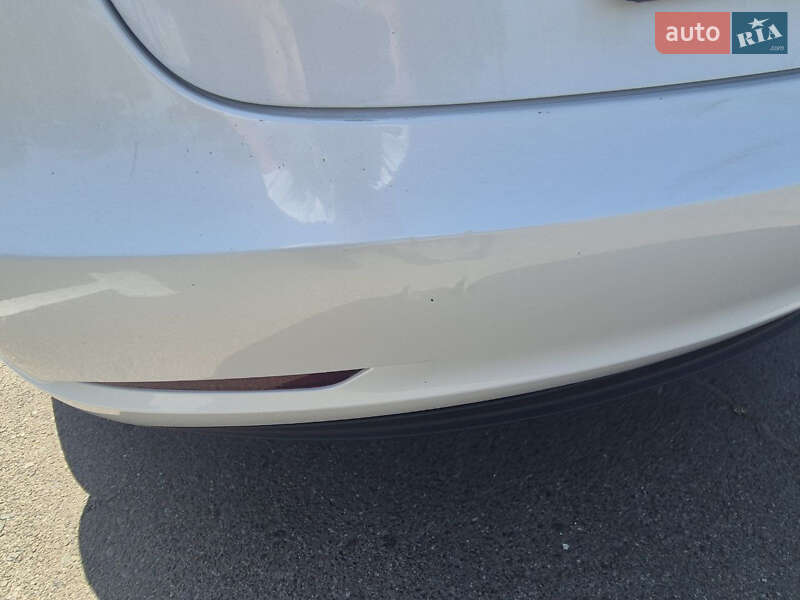Седан Tesla Model 3 2022 в Черноморске