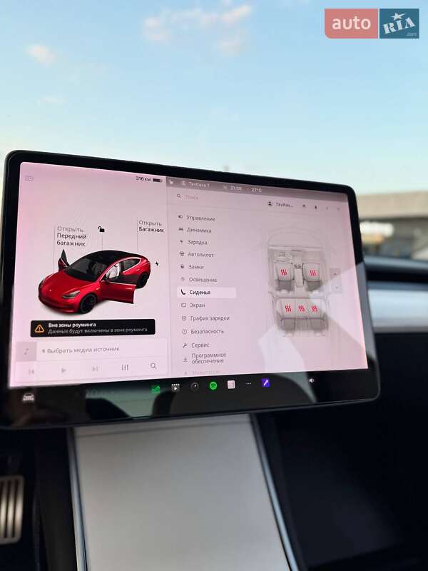 Седан Tesla Model 3 2018 в Львові