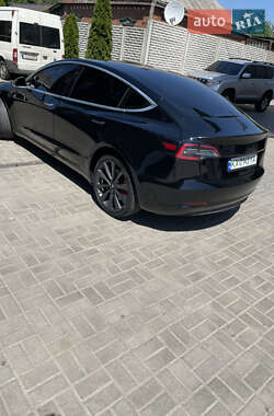 Седан Tesla Model 3 2020 в 