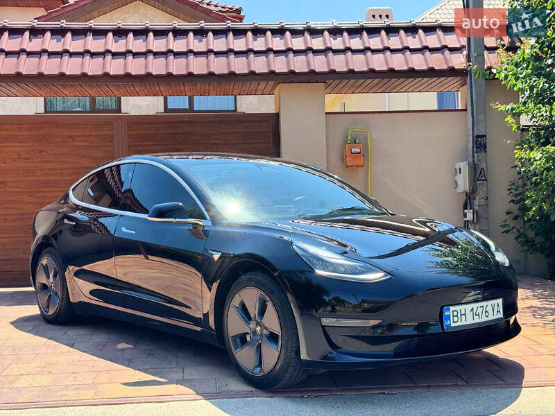 Седан Tesla Model 3 2019 в Одесі
