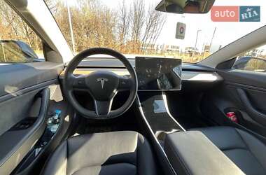 Седан Tesla Model 3 2019 в 