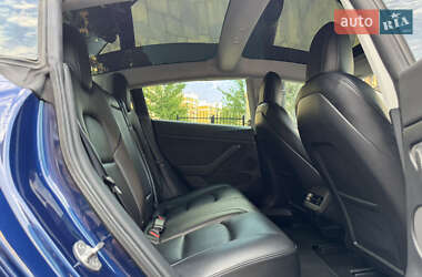 Седан Tesla Model 3 2021 в 