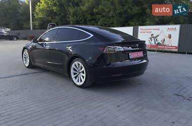 Седан Tesla Model 3 2020 в 