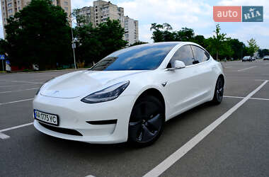 Седан Tesla Model 3 2019 в 