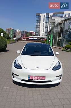 Седан Tesla Model 3 2020 в 