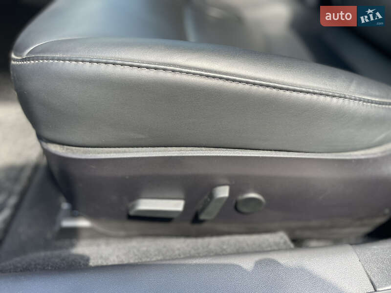 Седан Tesla Model 3 2019 в Львове фото 21 Седан Tesla Model 3 2019 в Львове