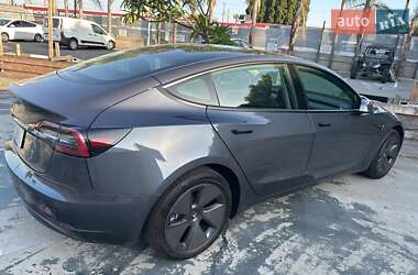 Седан Tesla Model 3 2023 в 