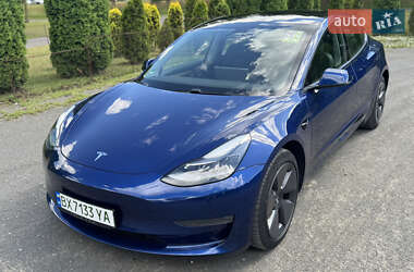 Седан Tesla Model 3 2021 в 