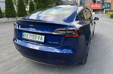 Седан Tesla Model 3 2021 в 