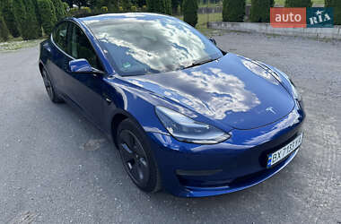Седан Tesla Model 3 2021 в 