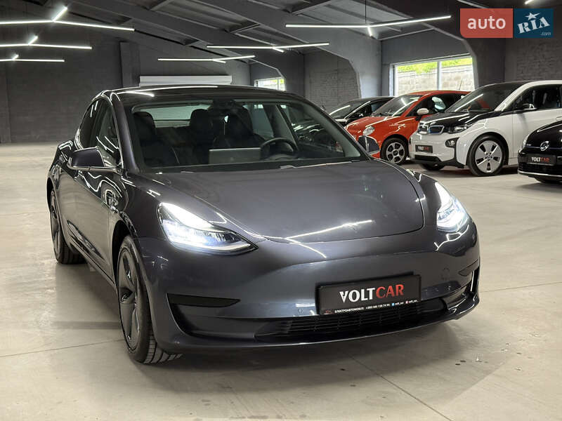 Седан Tesla Model 3 2019 в Владимире