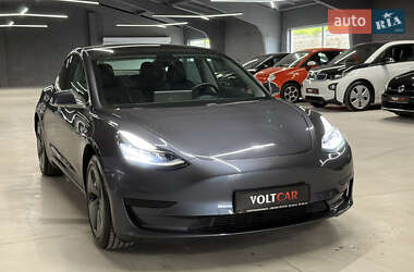 Седан Tesla Model 3 2019 в 