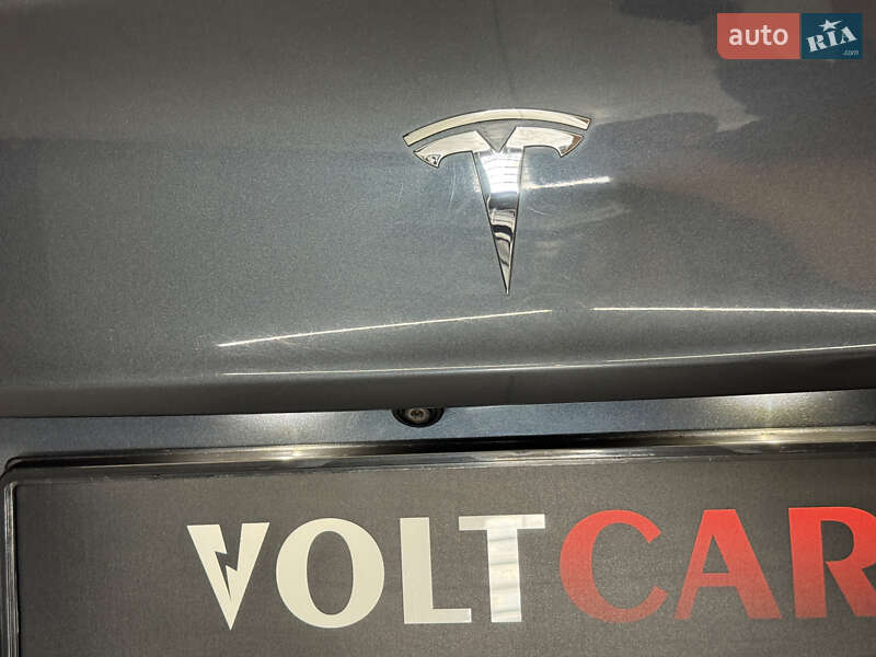 Седан Tesla Model 3 2019 в Владимире