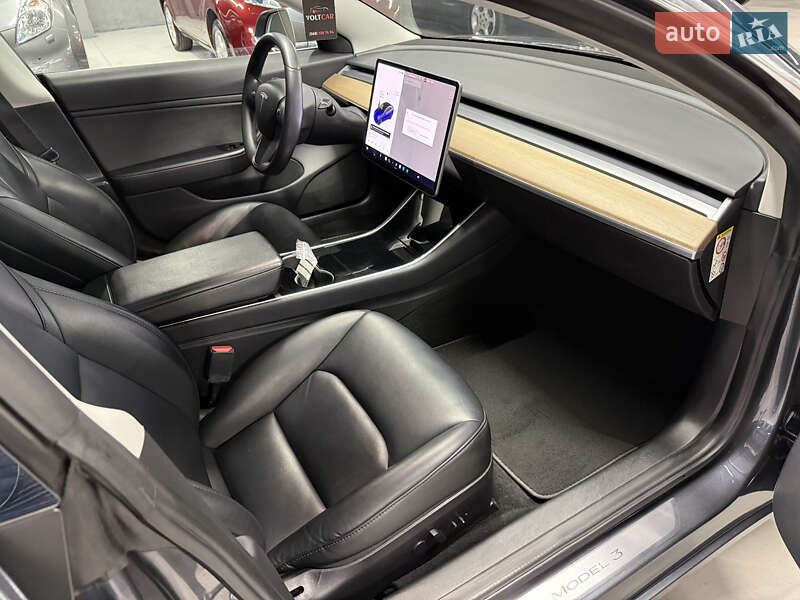 Седан Tesla Model 3 2019 в Владимире