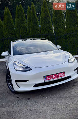 Седан Tesla Model 3 2019 в Дрогобыче