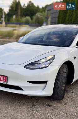 Седан Tesla Model 3 2019 в Дрогобыче
