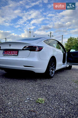 Седан Tesla Model 3 2019 в Дрогобыче