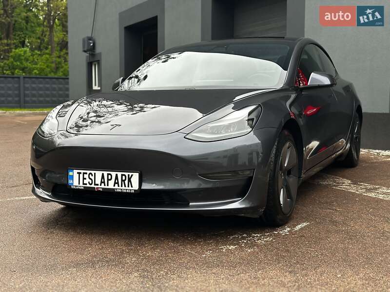 Седан Tesla Model 3 2021 в Києві