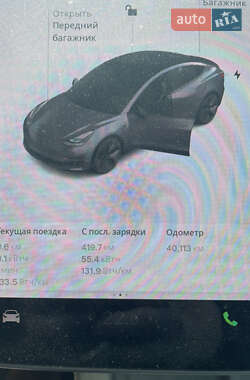 Седан Tesla Model 3 2021 в 