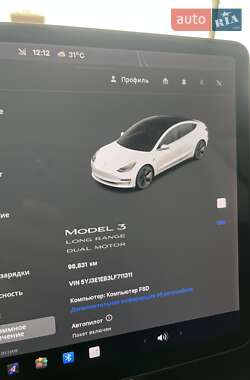 Седан Tesla Model 3 2020 в 