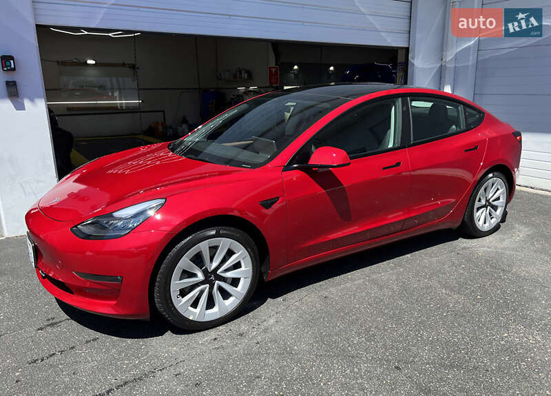 Tesla Model 3 2022