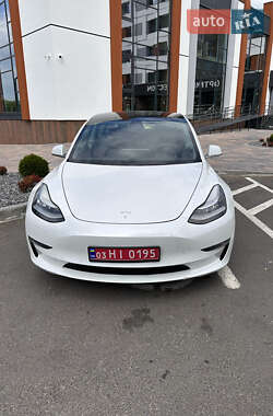 Седан Tesla Model 3 2019 в Луцьку