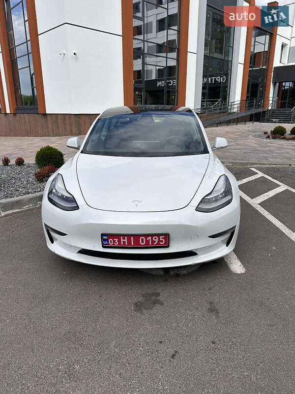 Tesla Model 3 2019