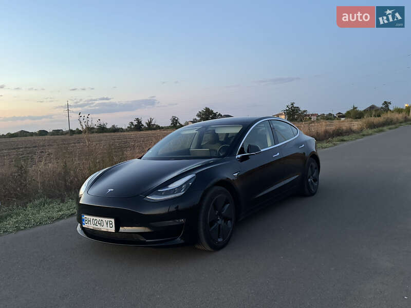 Tesla Model 3 2019