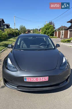 Седан Tesla Model 3 2023 в 