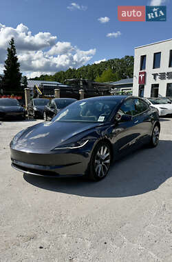 Седан Tesla Model 3 2024 в 