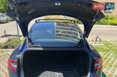 Седан Tesla Model 3 2019 в 