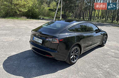 Седан Tesla Model 3 2021 в 