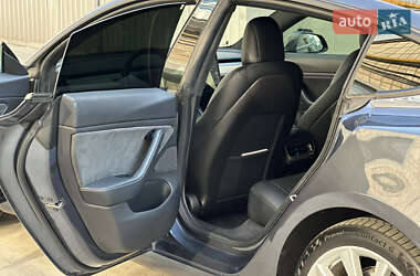 Седан Tesla Model 3 2019 в 