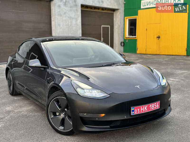 Tesla Model 3 2021