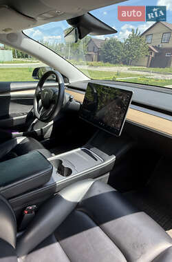 Седан Tesla Model 3 2021 в 