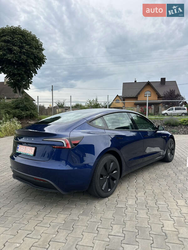 Седан Tesla Model 3 2024 в Луцьку