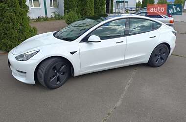 Седан Tesla Model 3 2021 в 