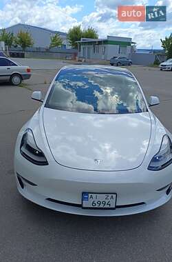Седан Tesla Model 3 2021 в 