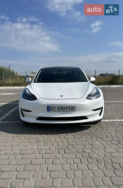 Седан Tesla Model 3 2017 в 