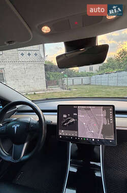 Седан Tesla Model 3 2018 в 