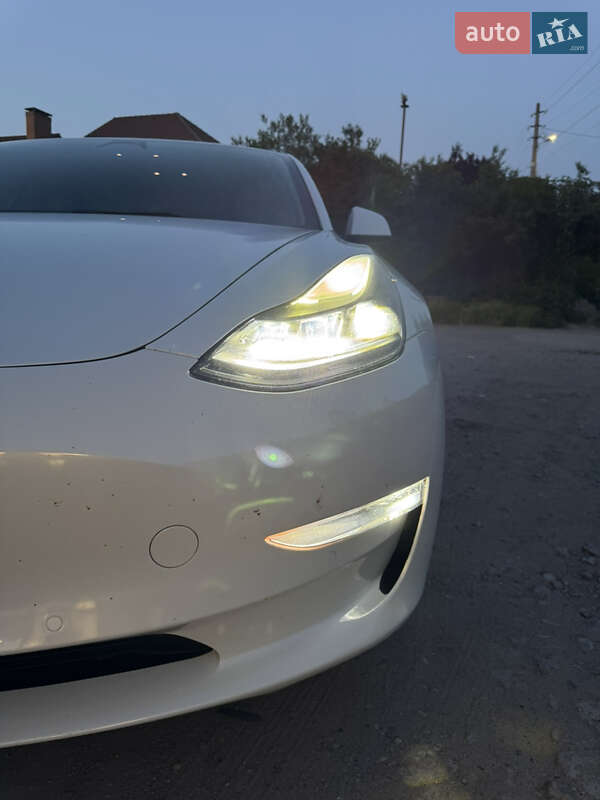 Седан Tesla Model 3 2022 в Каменском