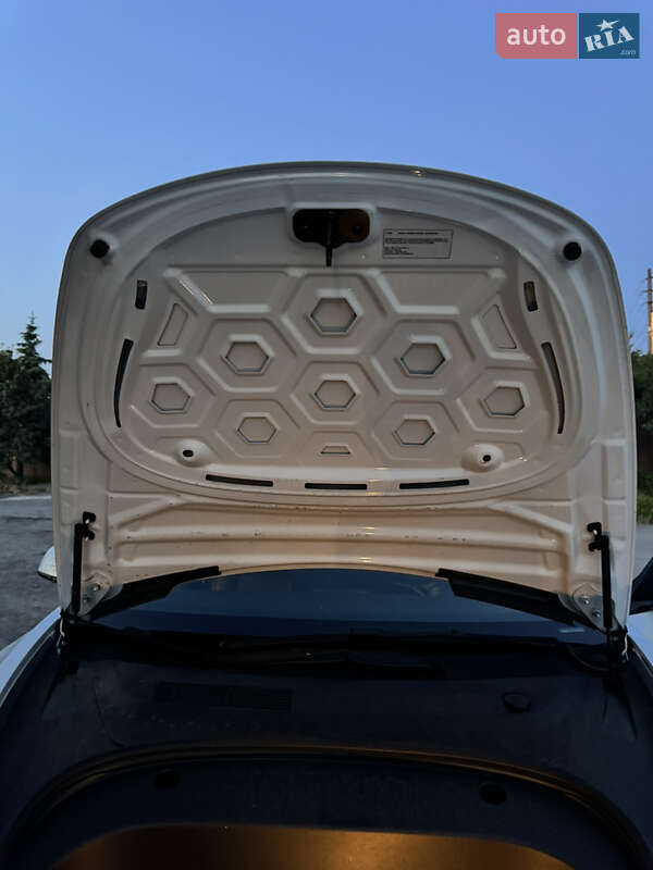 Седан Tesla Model 3 2022 в Каменском
