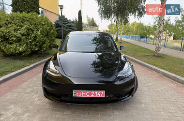 Седан Tesla Model 3 2020 в 