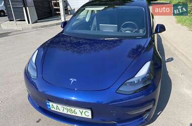 Седан Tesla Model 3 2023 в 